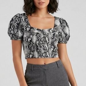 NWT Urban Outfitters Snake Print Black Gray Crop Top Size Medium